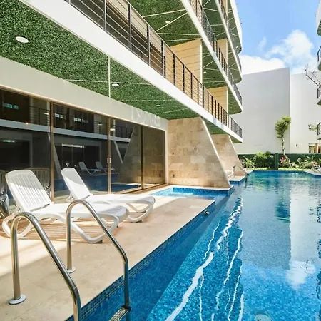 Sherlock - Swim Up Suite & Gym & Beach Club Access