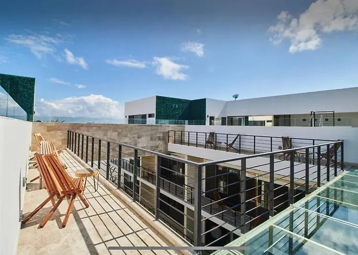 Sherlock - Swim Up & Gym & Club Access